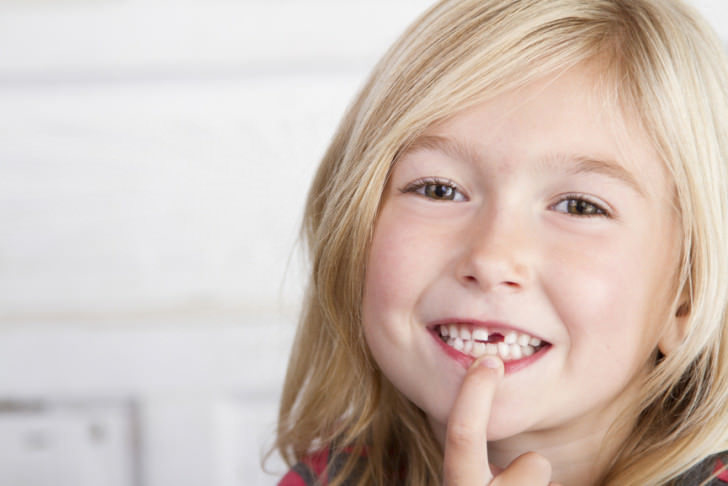 Смена зубов у ребенка